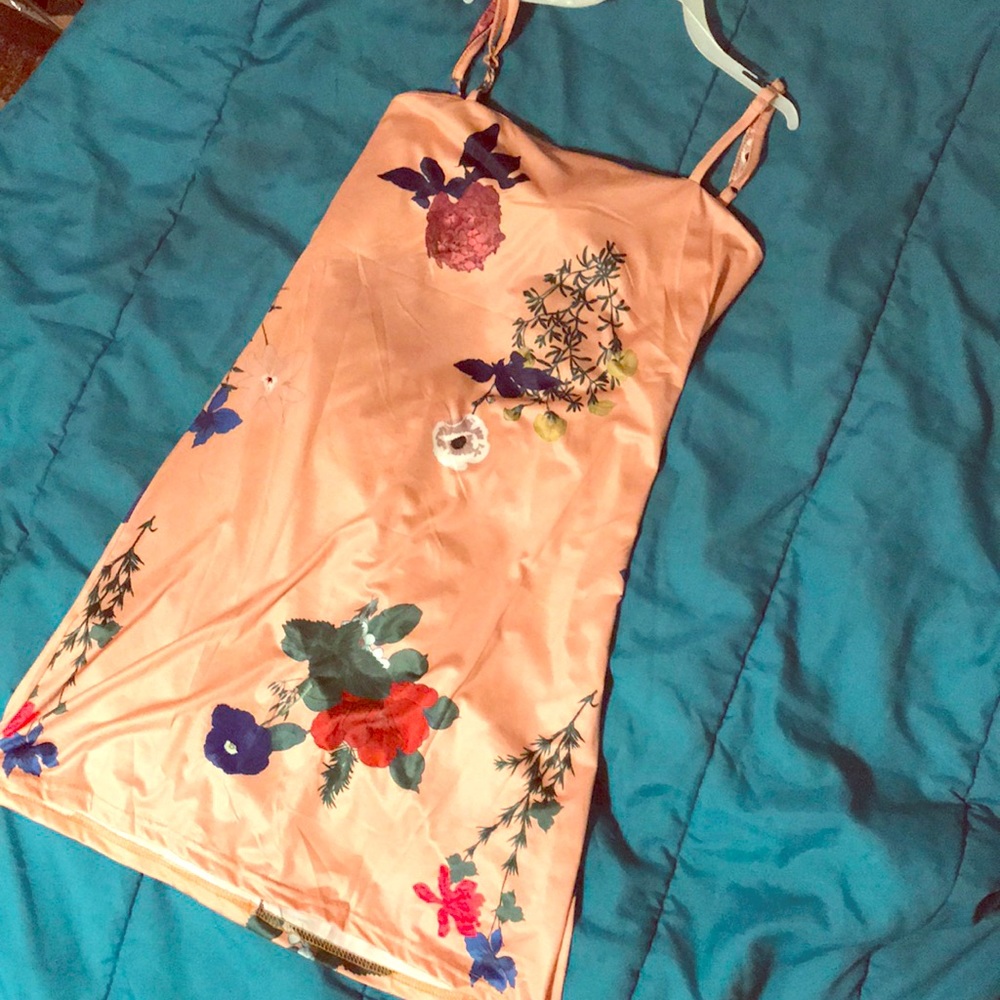 Flower Dress - Picture 3 of 3